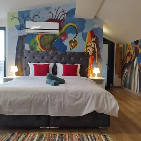 Artistic Loft With Amazing View, Mrenicov Appartamento *