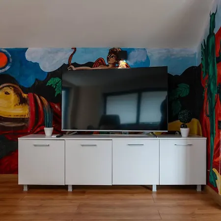 Lägenhet Artistic Loft With Amazing View, Mrenicov