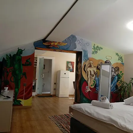 Artistic Loft With Amazing View *