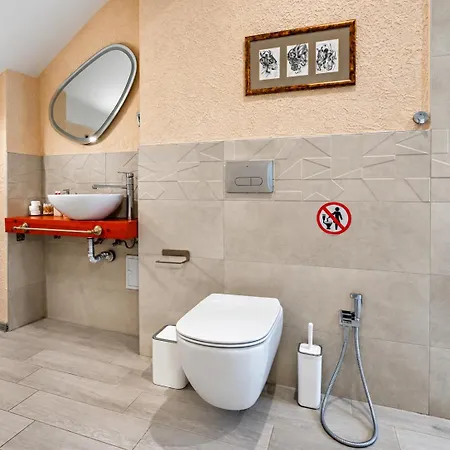 Artistic Loft Panoramic View Center Апартаменты