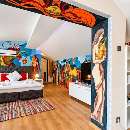 Artistic Loft Panoramic View Center Пловдив