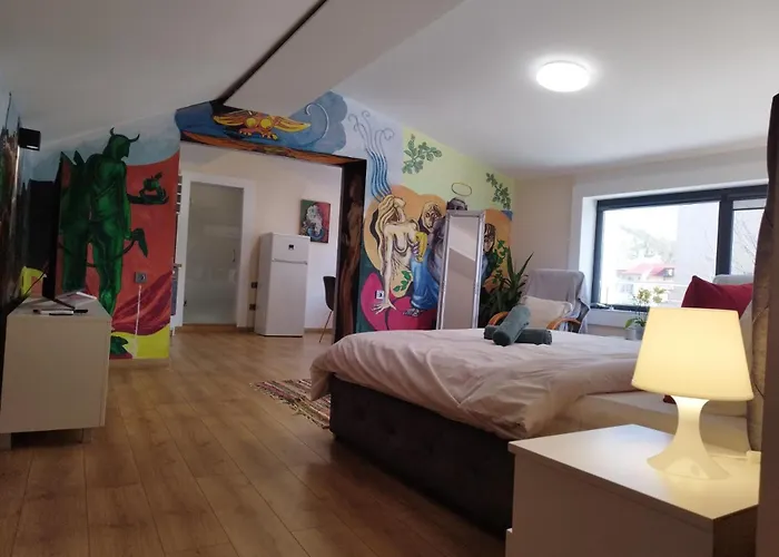 Artistic Loft With Amazing View 普罗夫迪夫