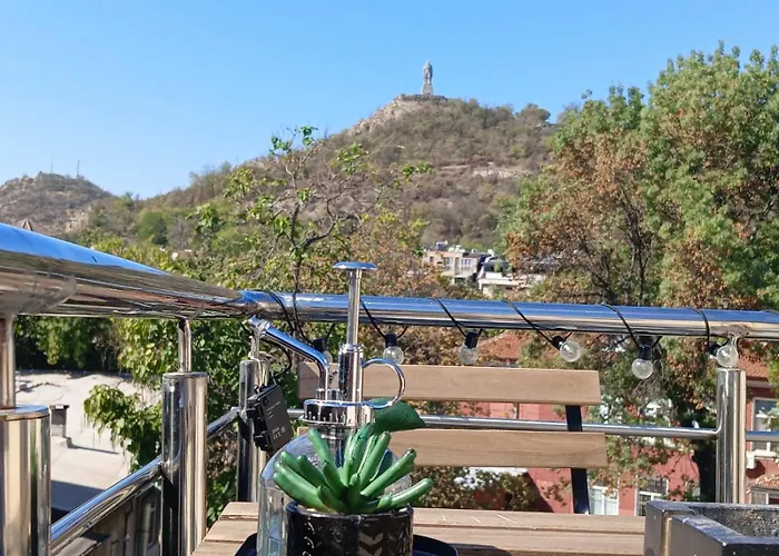 公寓 Artistic Loft With Amazing View 普罗夫迪夫