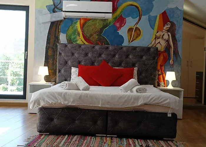 Artistic Loft With Amazing View 普罗夫迪夫