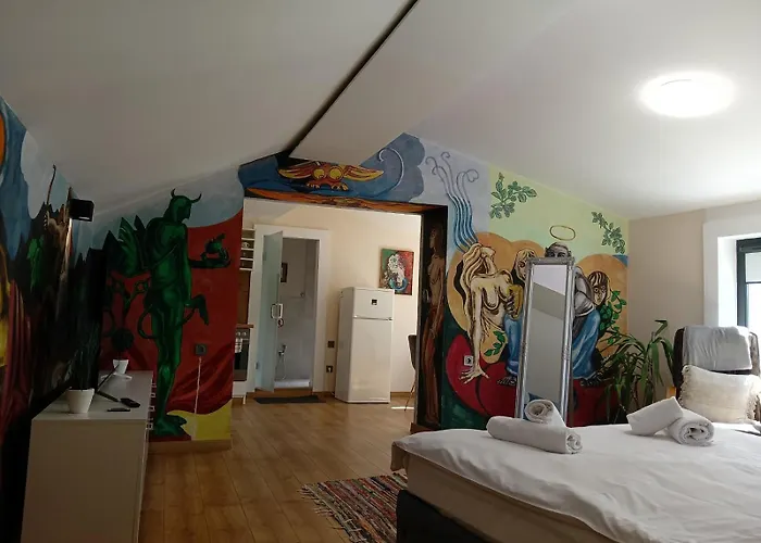 Artistic Loft With Amazing View *