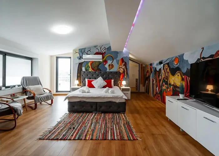 Artistic Loft With Amazing View 普罗夫迪夫